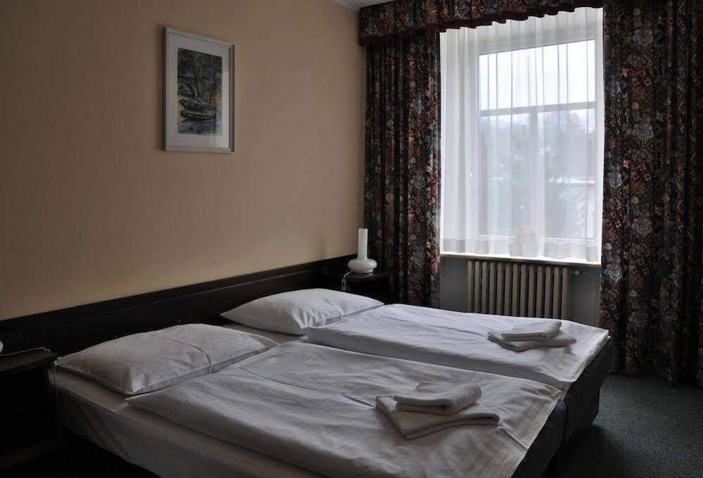 Hotel Labut Vrchlabi Exterior photo